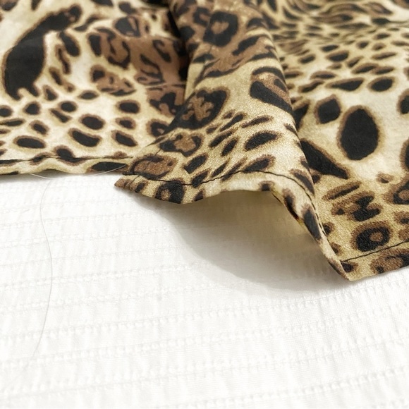 𝅺NWT NASTY GAL ANIMAL LEOPARD CINCHED SHORT SLEEVE  FAUX WRAP SLIT DRESS - 10 - Picture 13 of 14